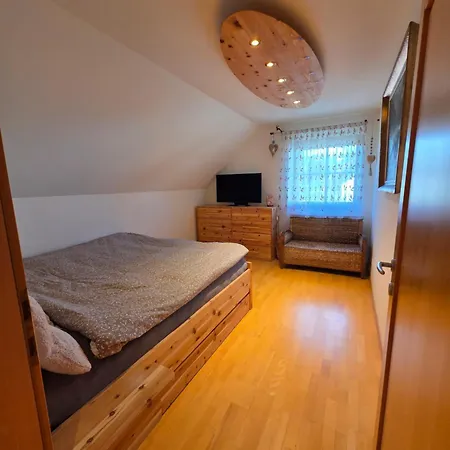 Wohnen Bei Natalie Hluchan Vom Taschl Apartmán *